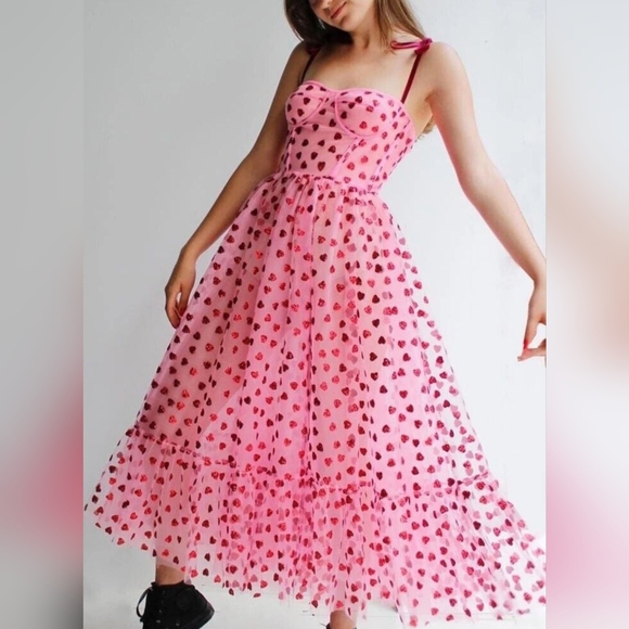 Betsey Johnson Dresses & Skirts - Betsey Johnson Pink Heart Tulle Tiered Dress